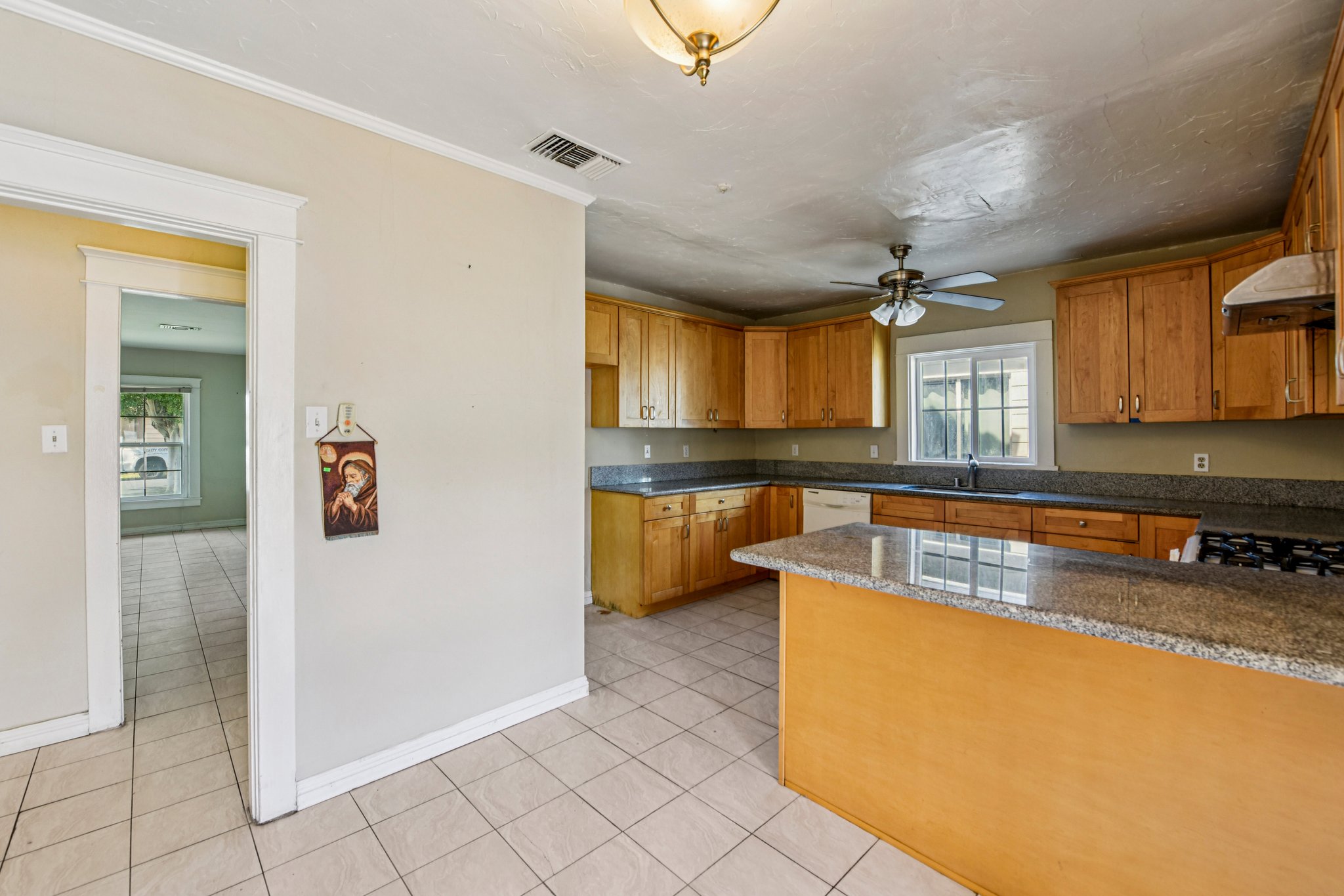 Ardmore Dr-S2402-016.jpg