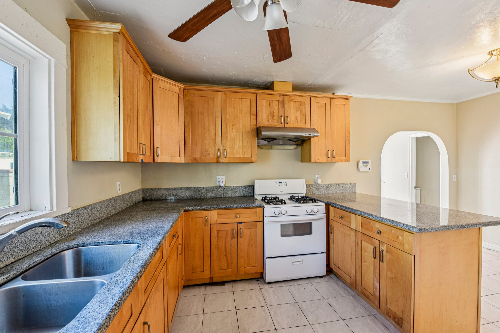 Ardmore Dr-S2402-018.jpg