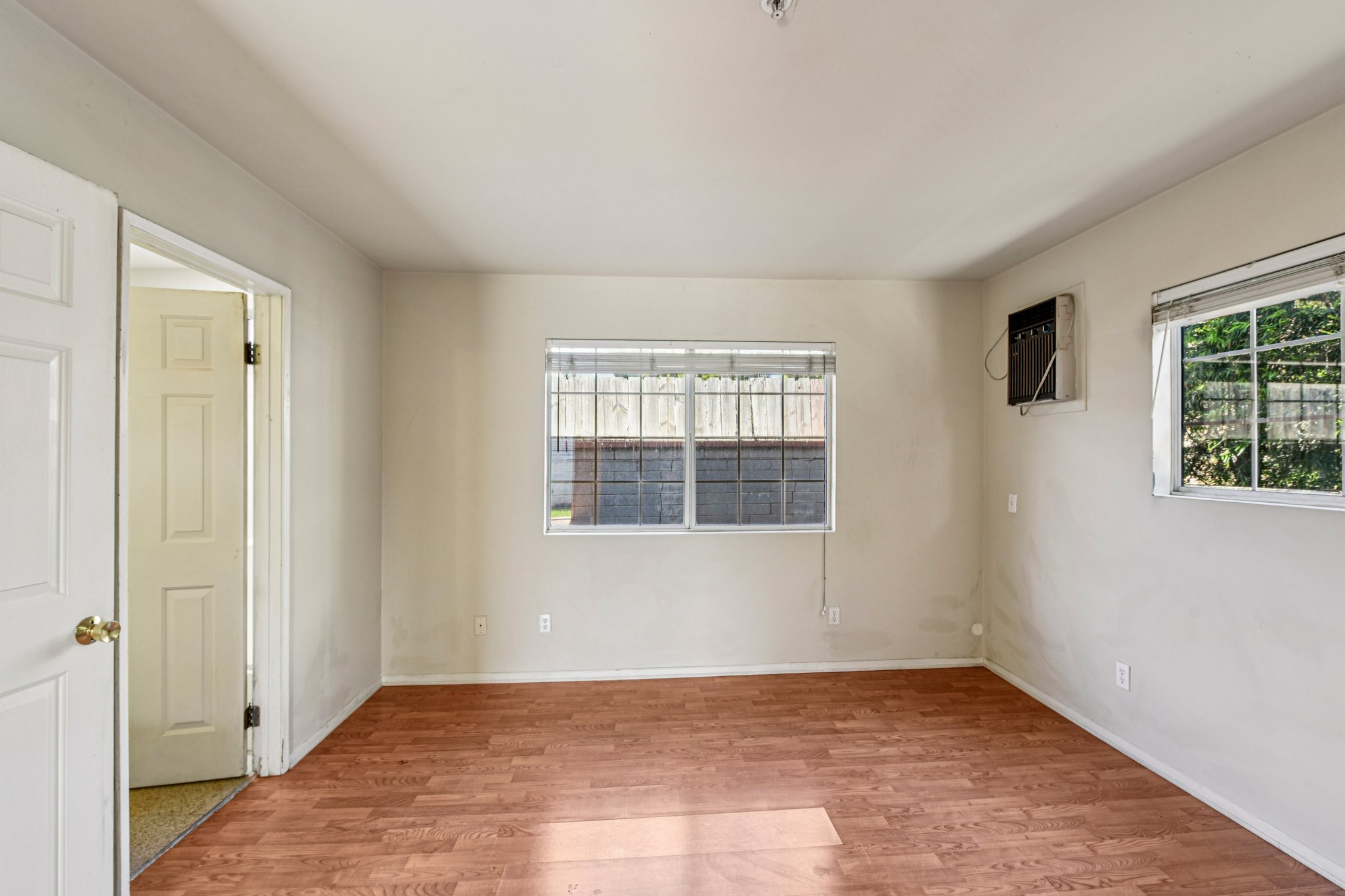 Ardmore Dr-S2402-028.jpg