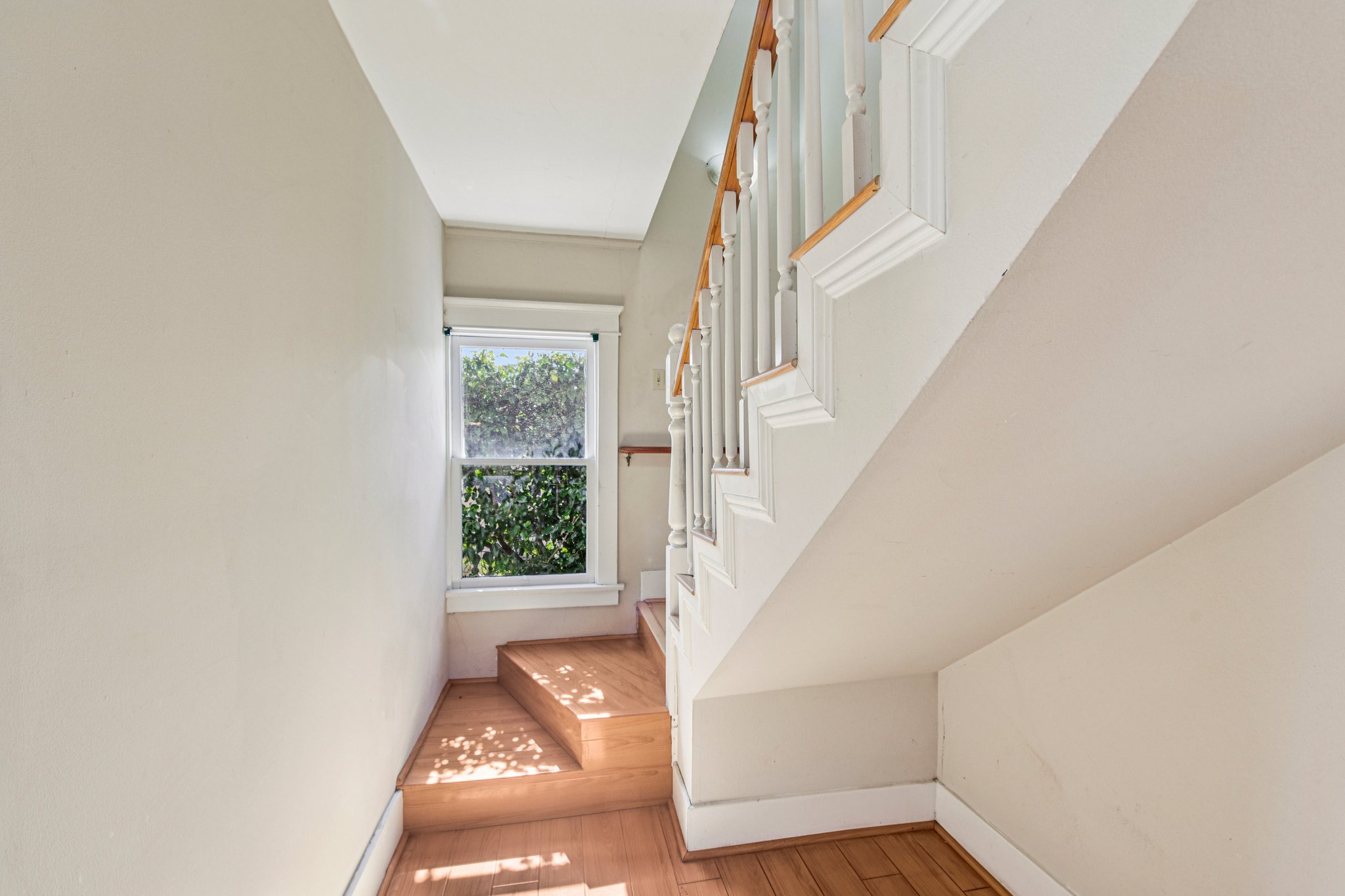 Ardmore Dr-S2402-032.jpg