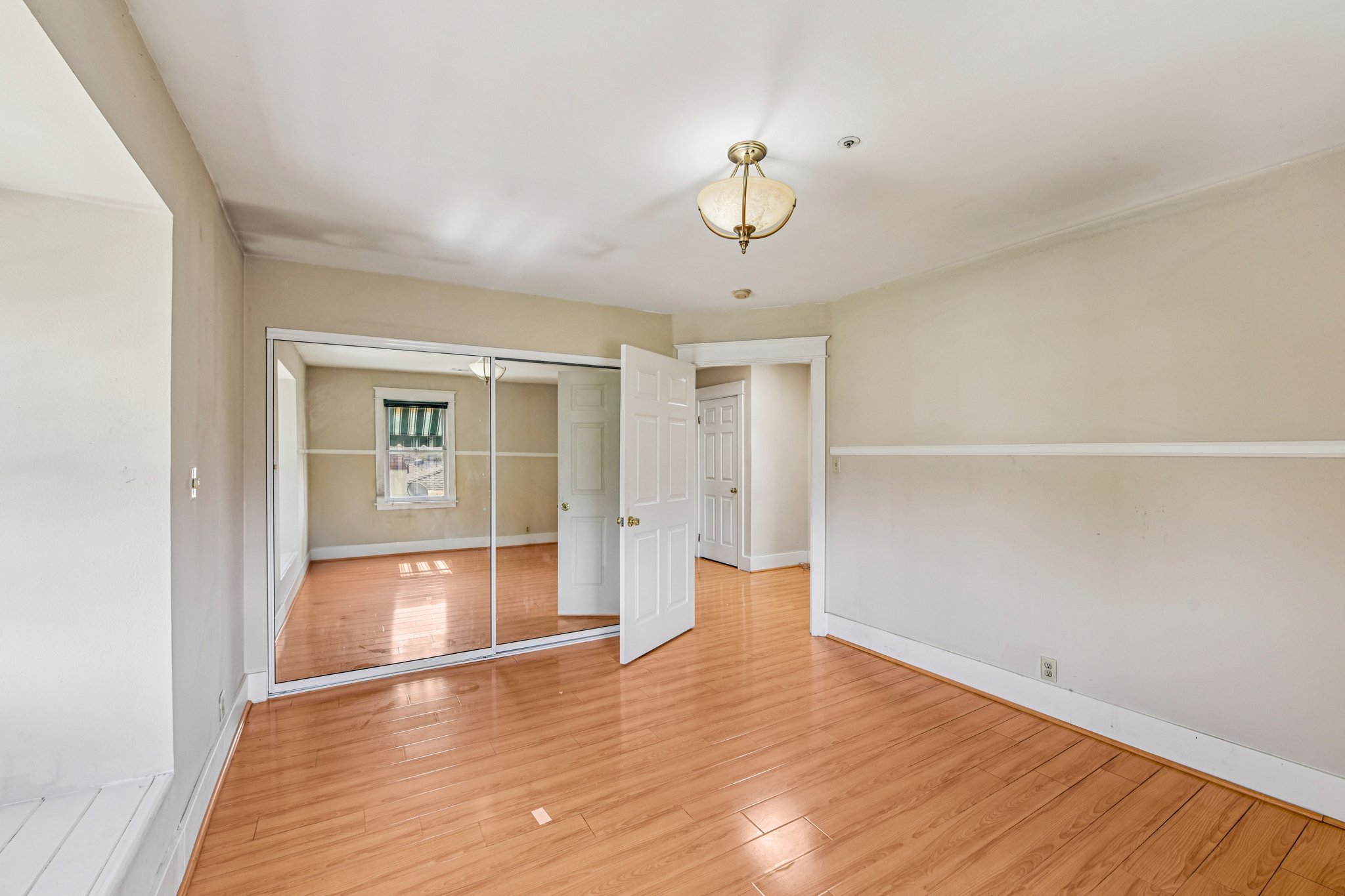 Ardmore Dr-S2402-041.jpg