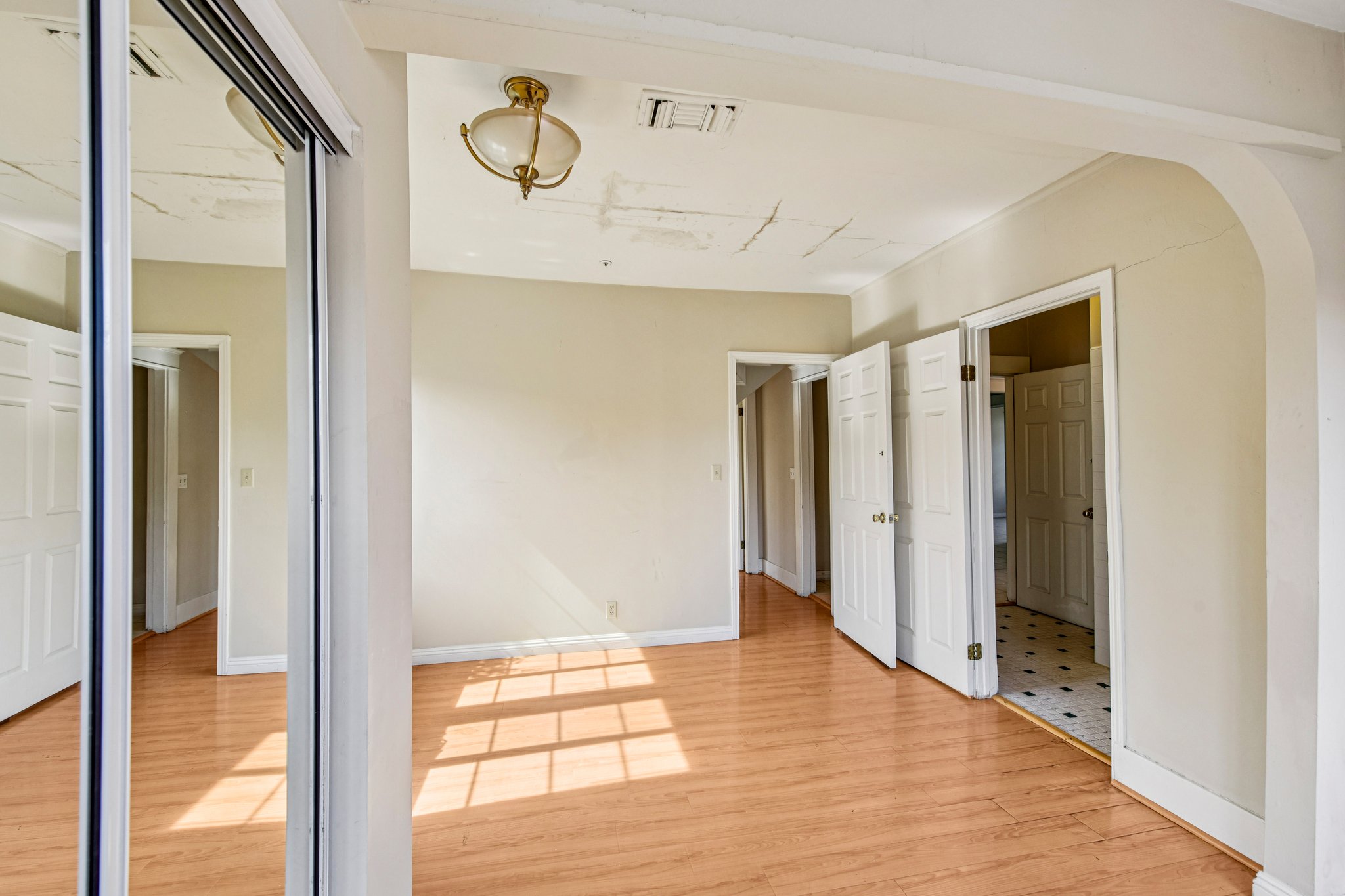 Ardmore Dr-S2402-048.jpg