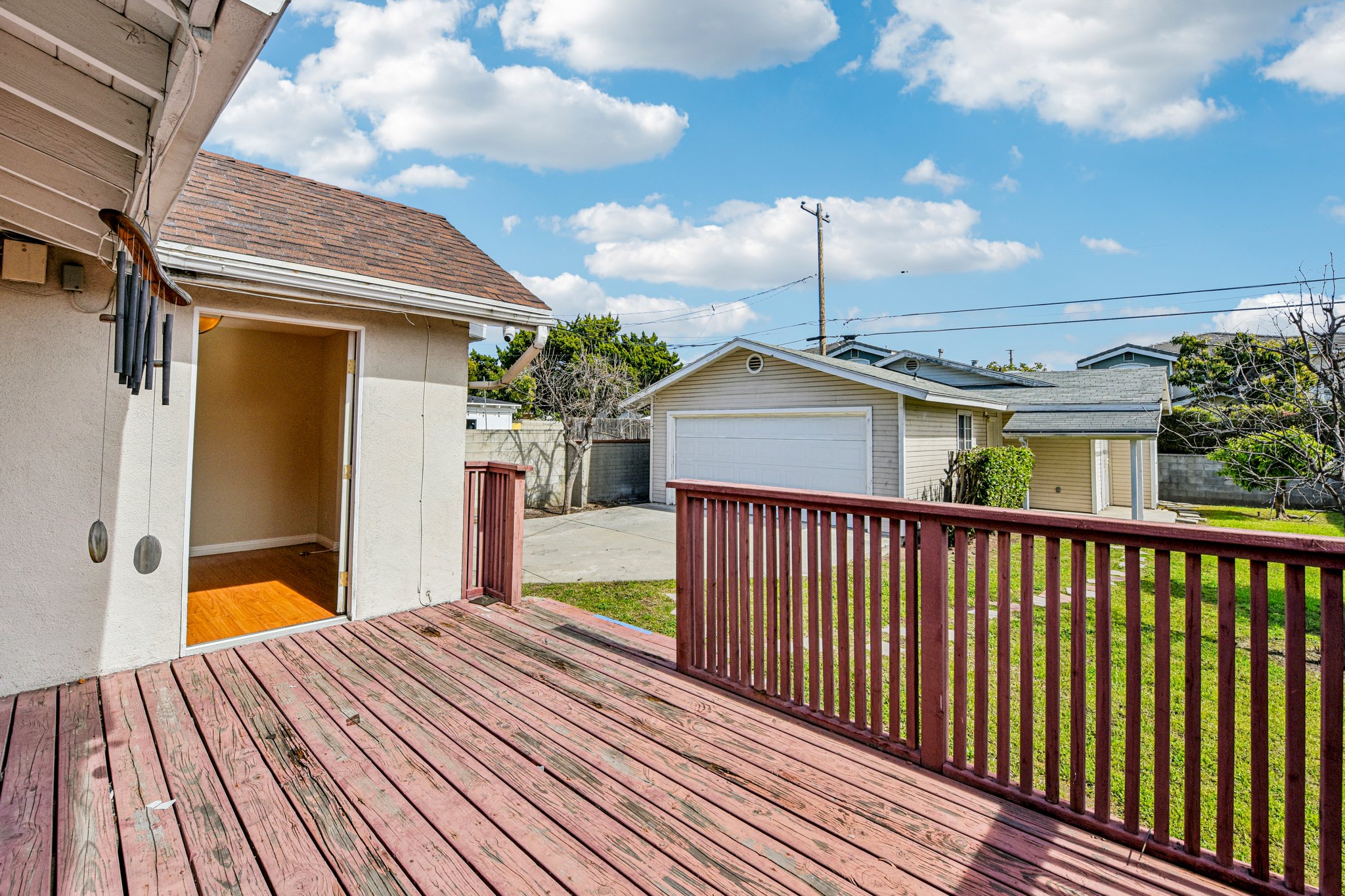 Ardmore Dr-S2402-053.jpg