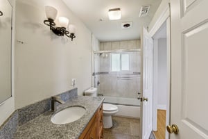 Ardmore Dr-S2402-025.jpg