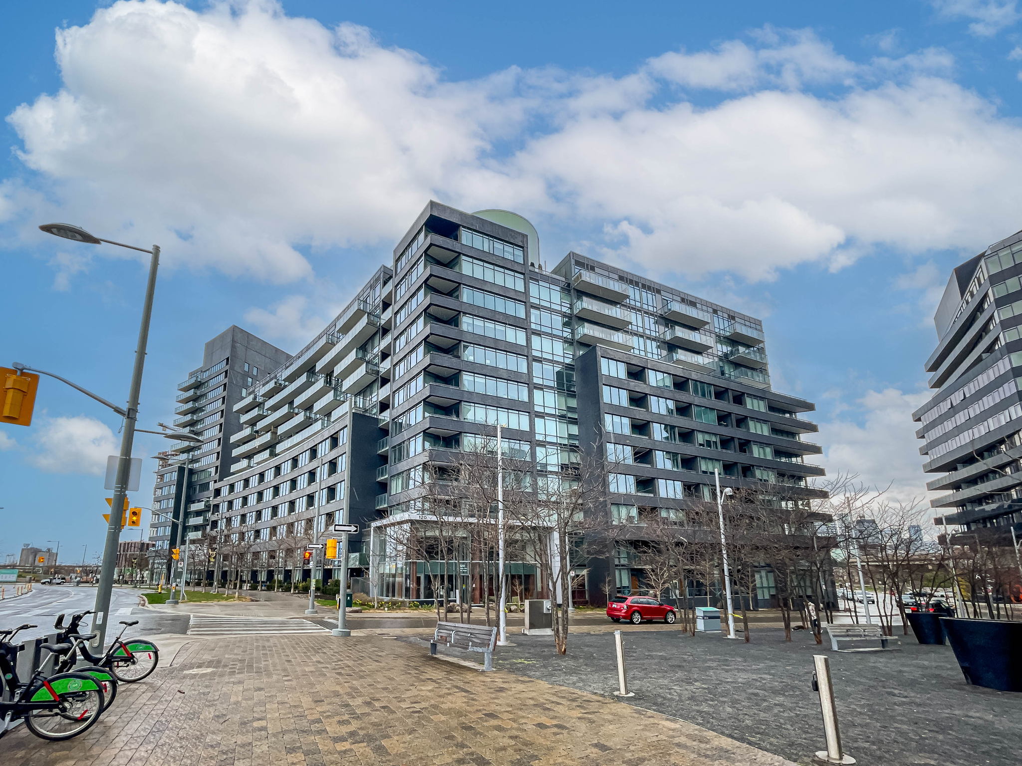Toronto property showcase — delivered property photograph 3