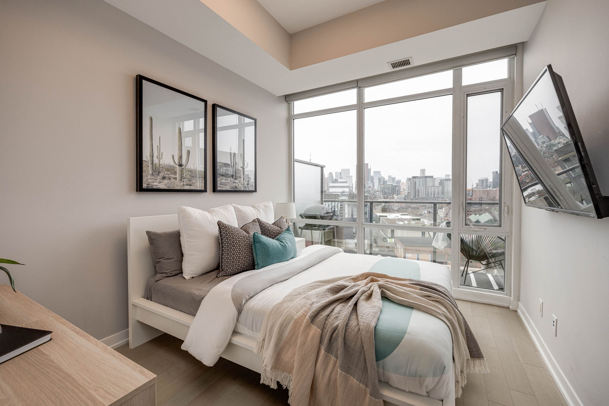 Toronto property showcase — delivered property photograph 18
