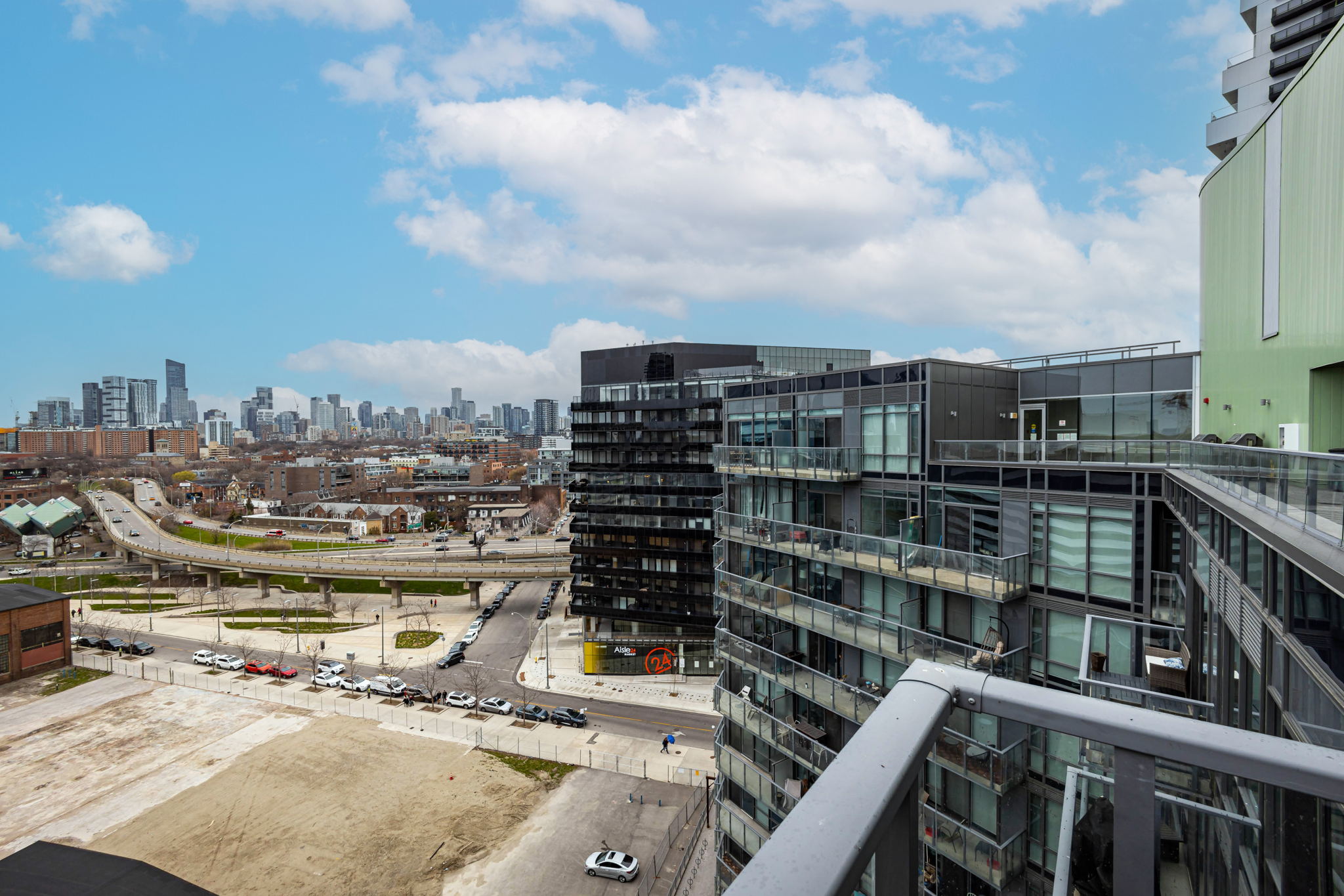 Toronto property showcase — delivered property photograph 32