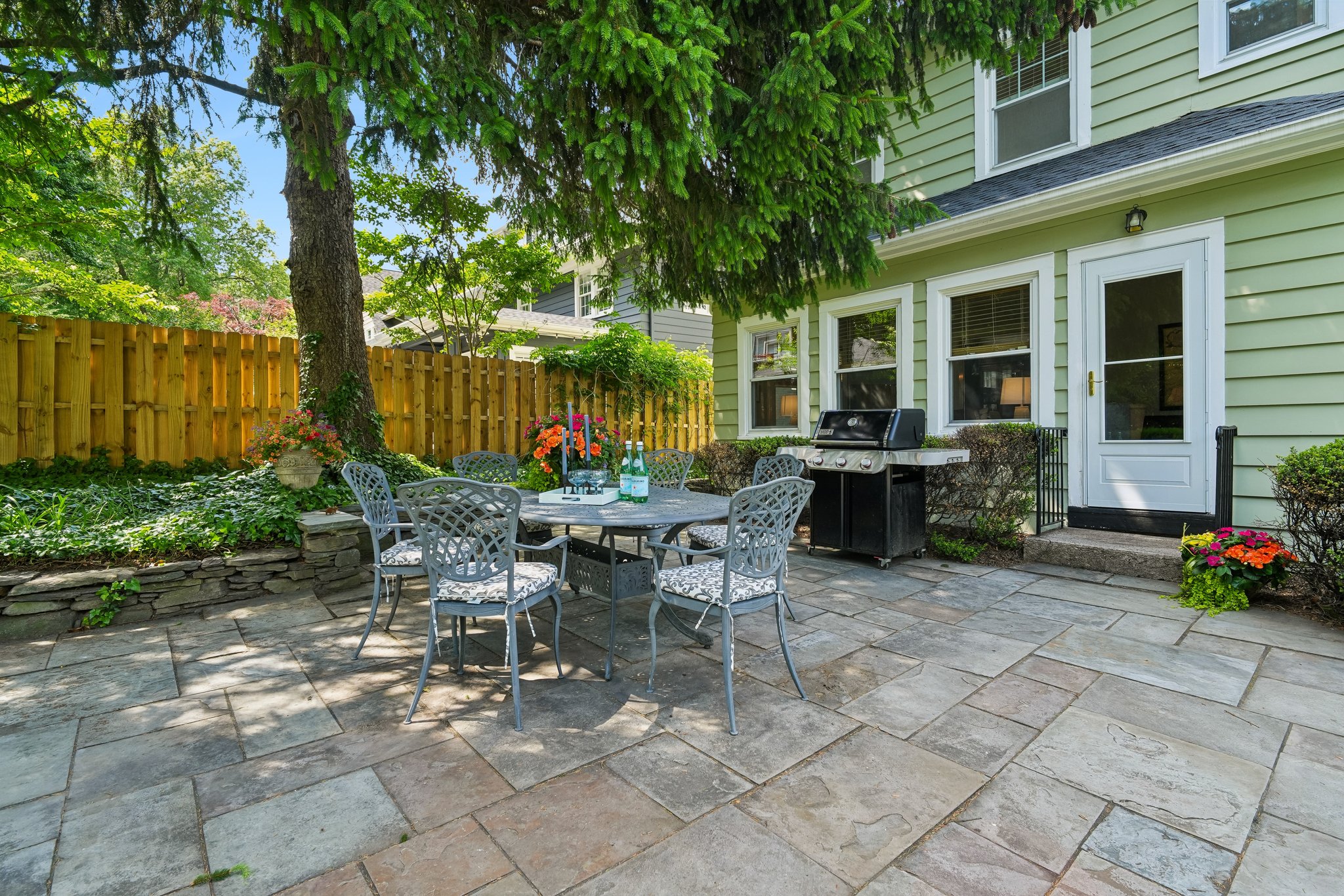 Love this patio.