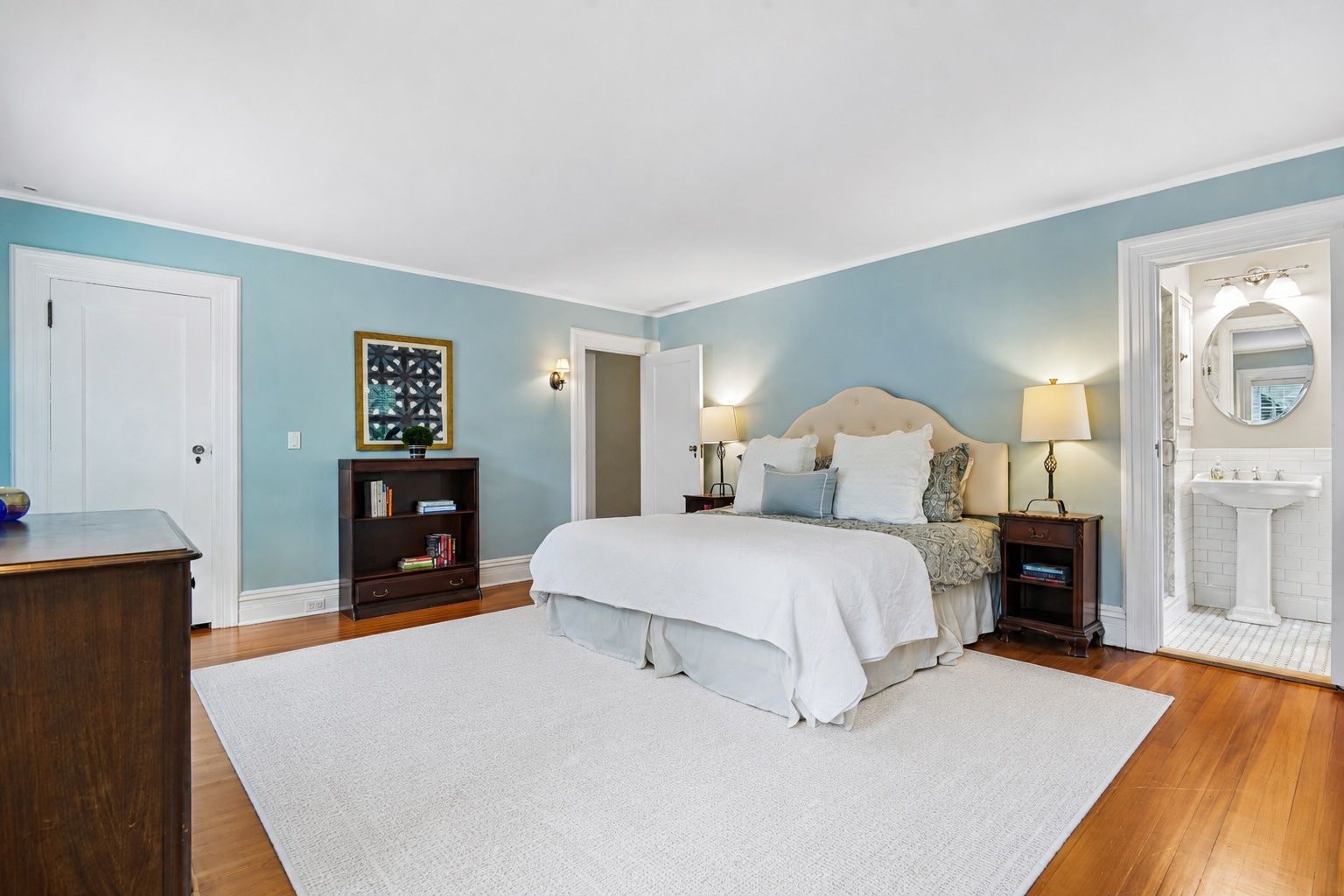 At the end of the day, this is the reward. Generously sized and wonderfully serene, the primary suite offers room to breathe, unwind, and leave the world outside the door.