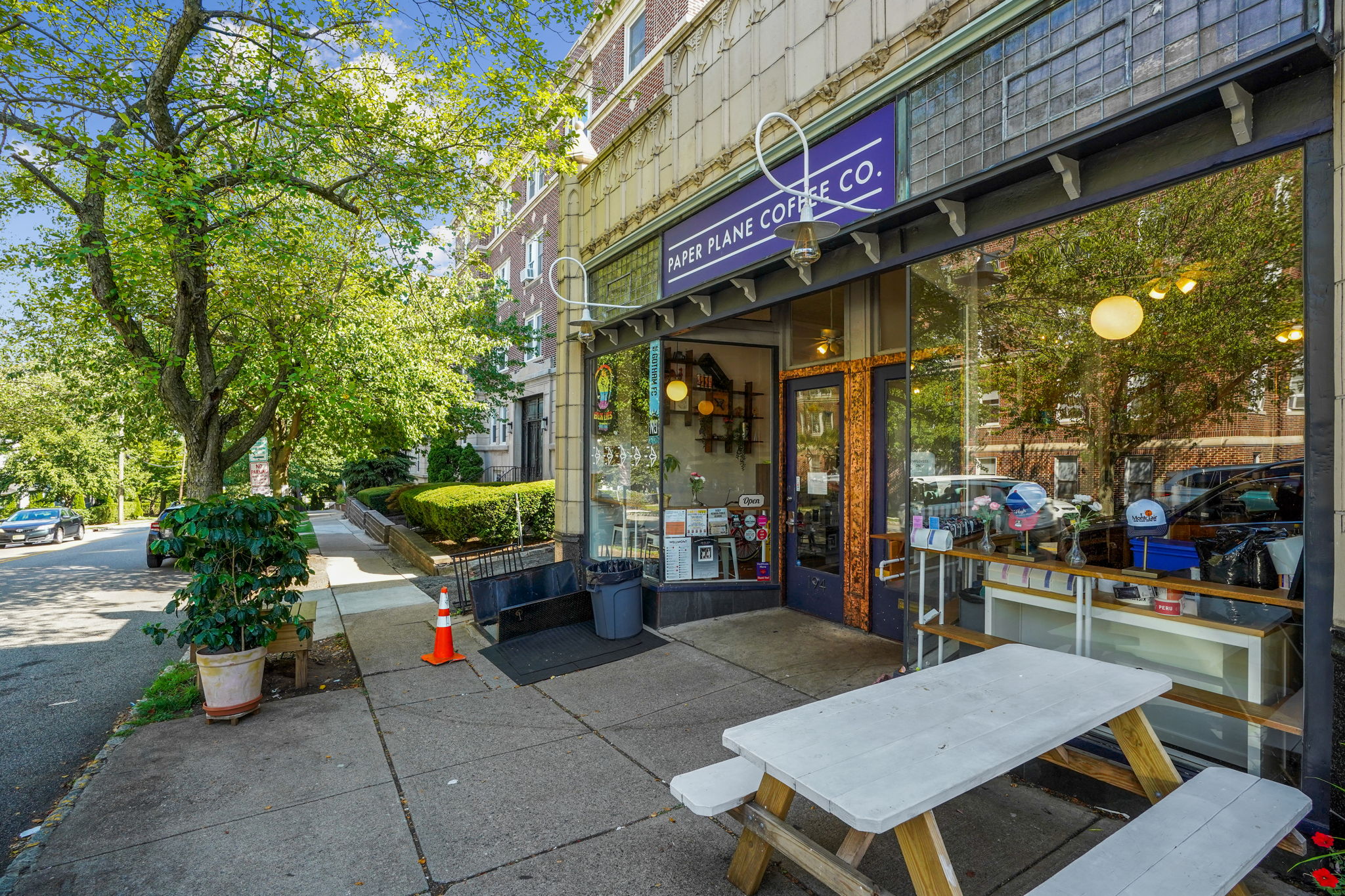 Some mornings call for a train to Manhattan. Others call for a laptop, a cappuccino, and a sunny table at your favorite local café. With multiple NYC commuting options and an abundance of wonderful coffee shops nearby, this location supports both with equal ease.