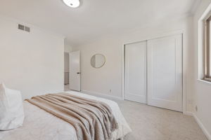 025_120 Carlton Ave unit 46
