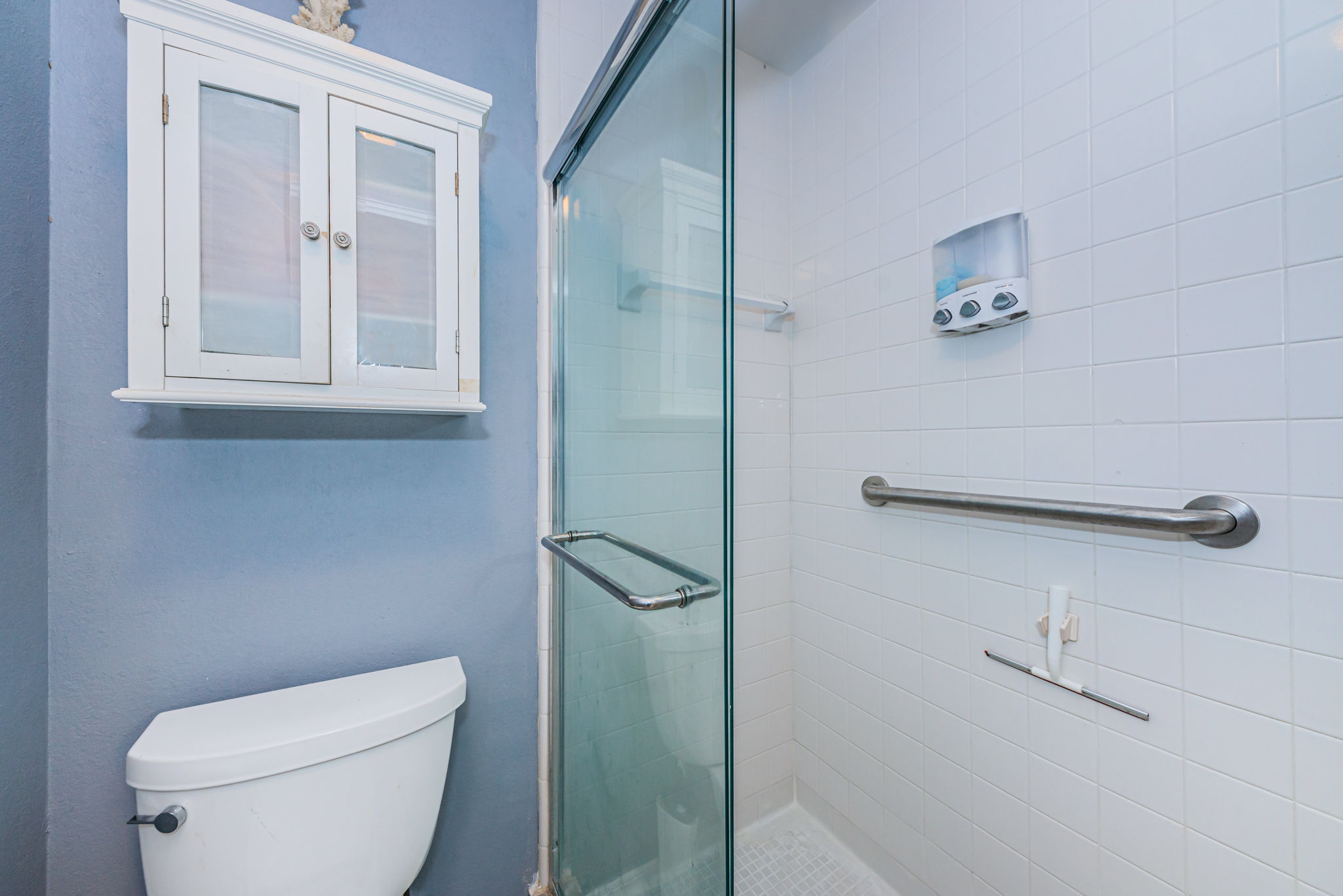 Master Bathroom1b-2