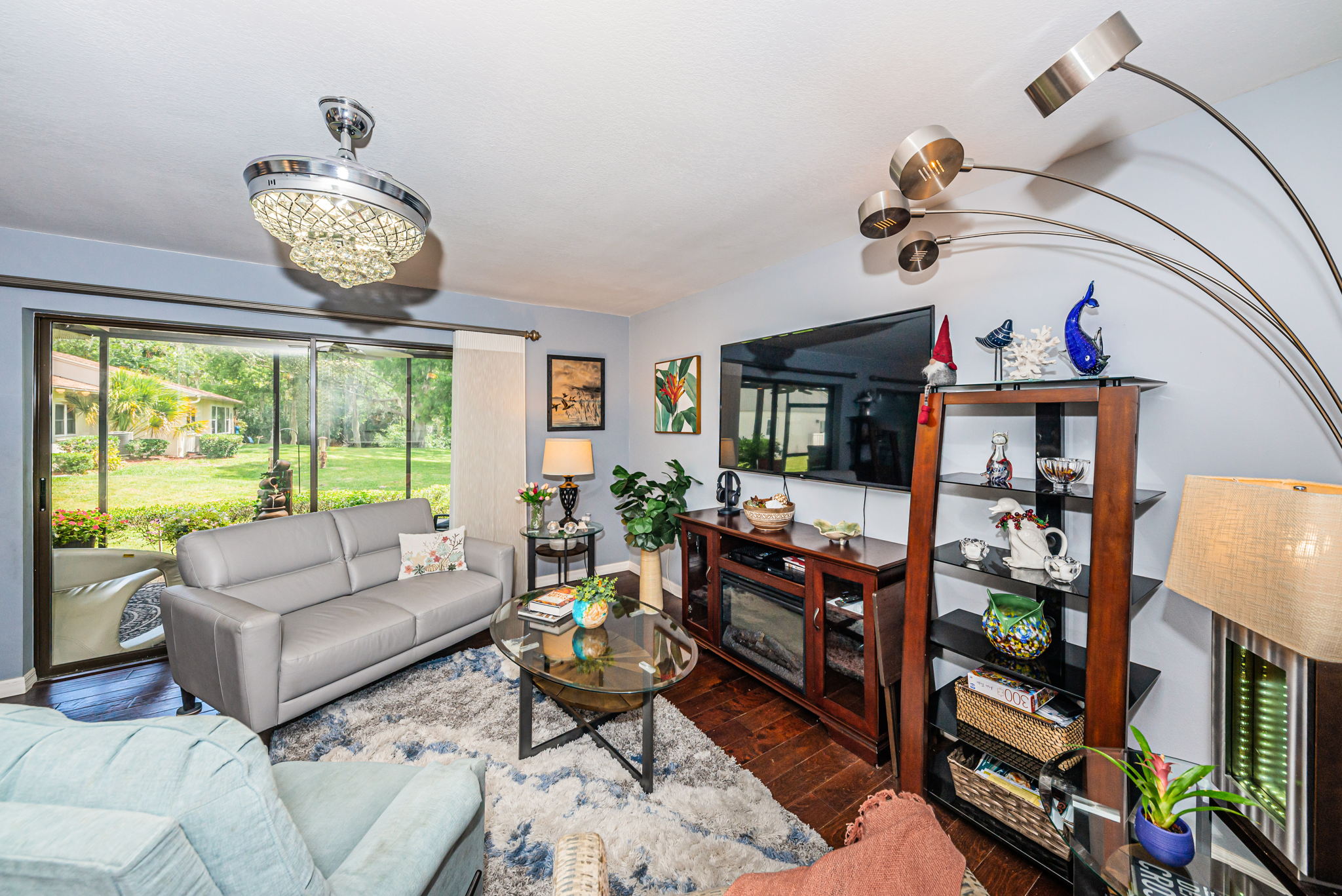 Living Room2-2
