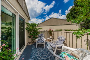 Side Patio1