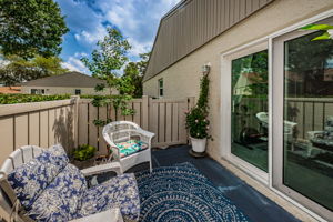 Side Patio2