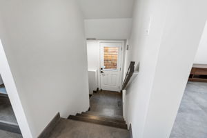 120 Cowley St - Interior-34