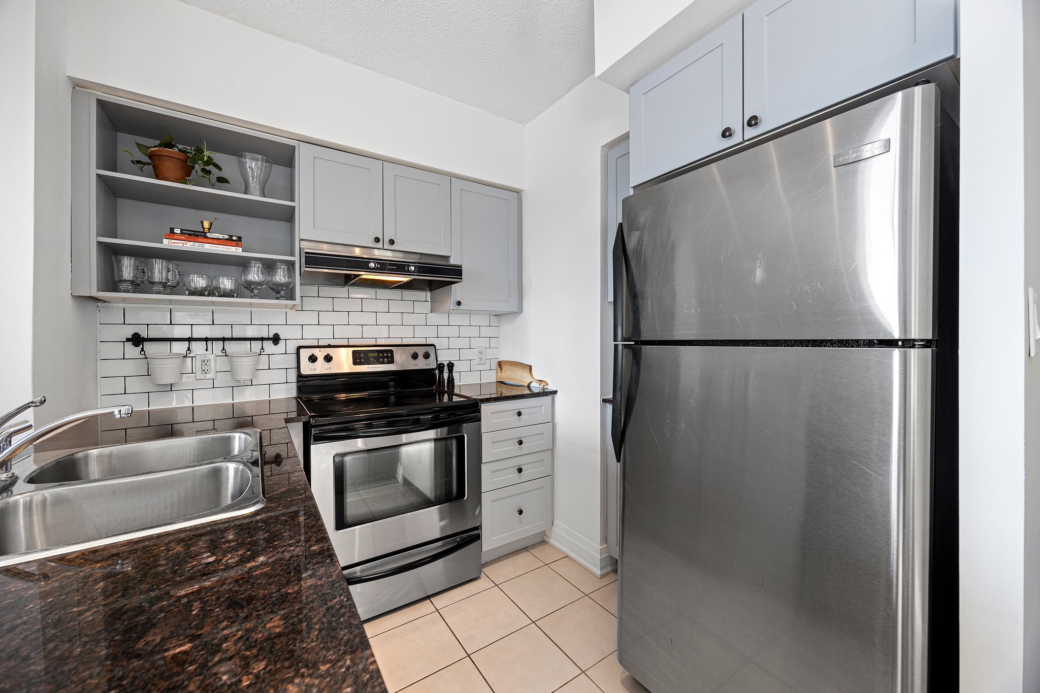 Toronto property showcase — delivered property photograph 11