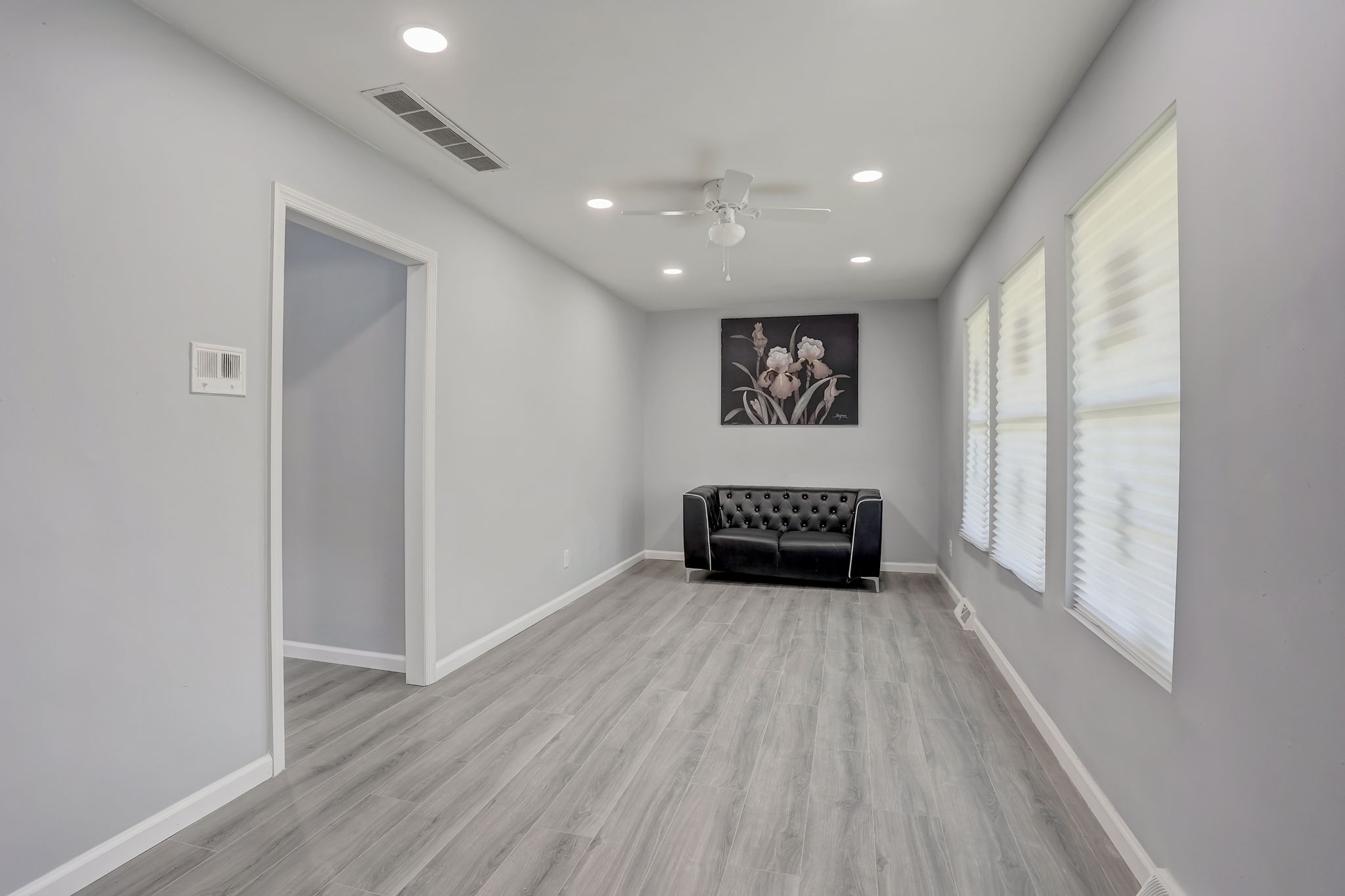 E Oak Ave-015