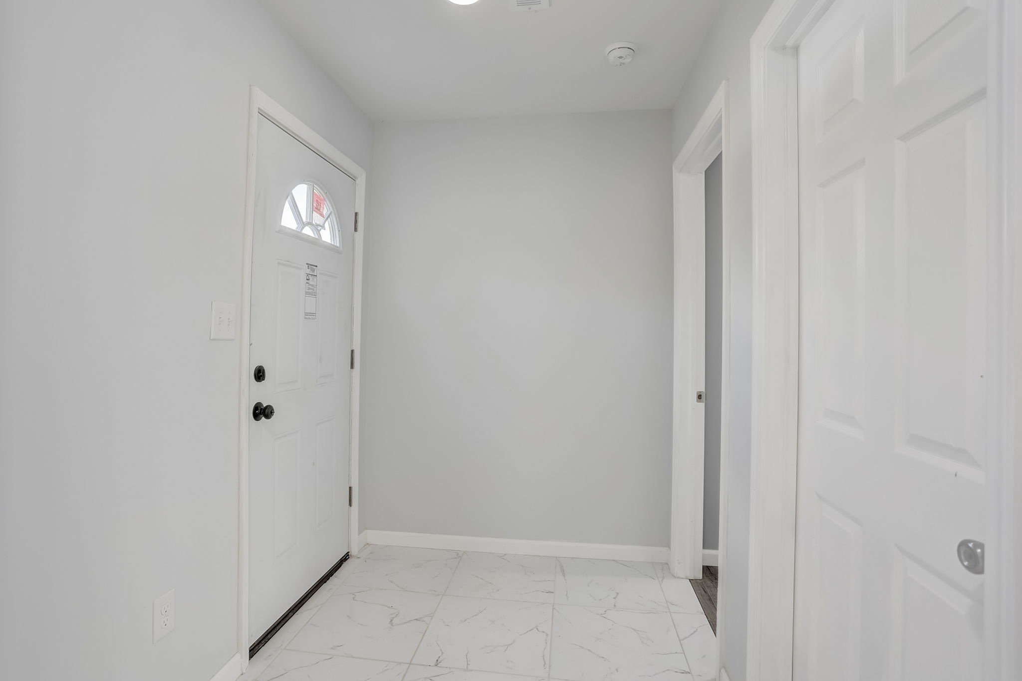 E Oak Ave-027