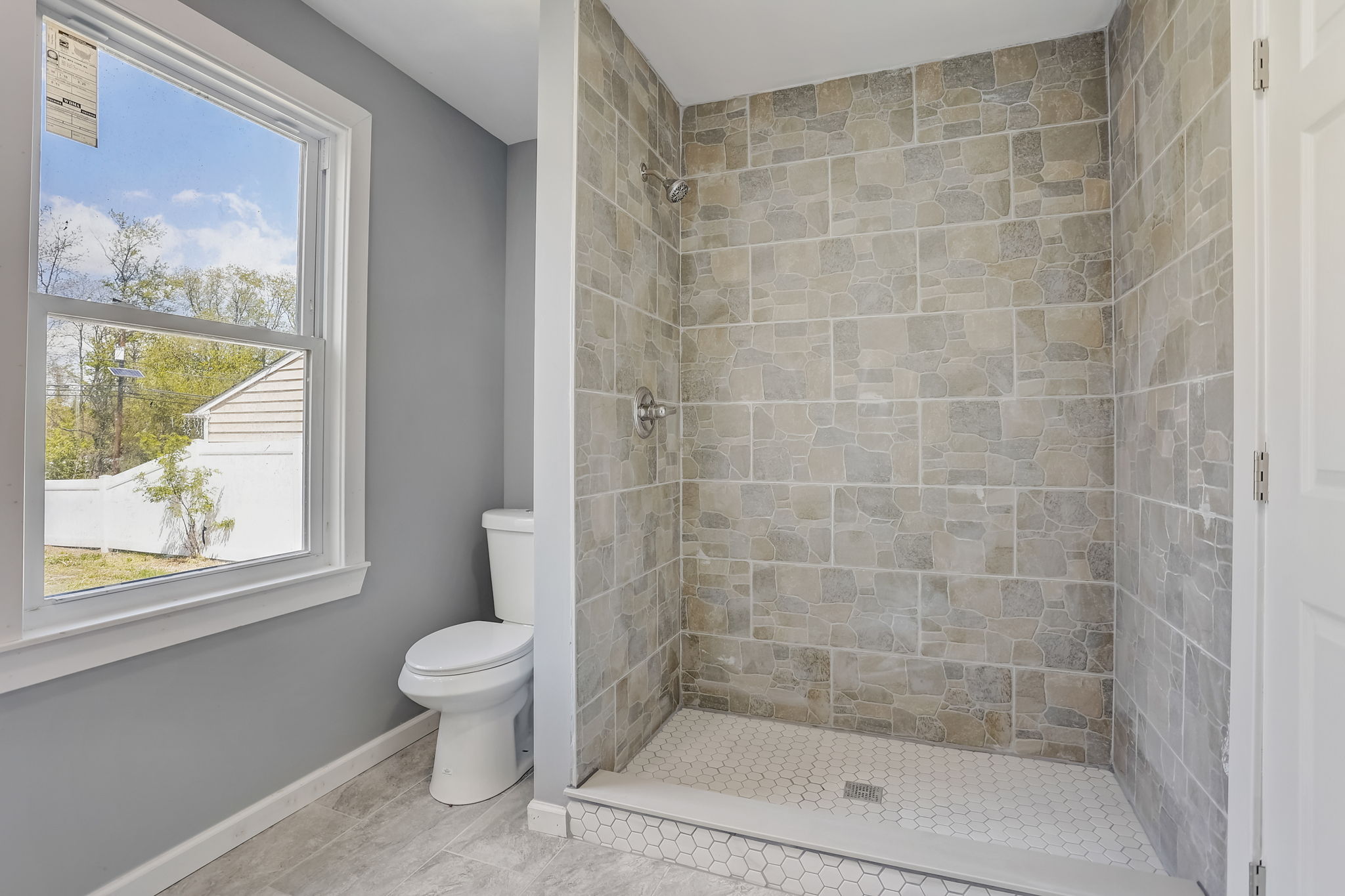 E Oak Ave-032