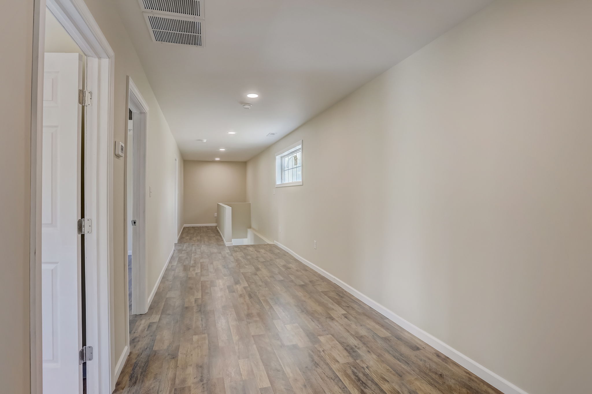 E Oak Ave-035