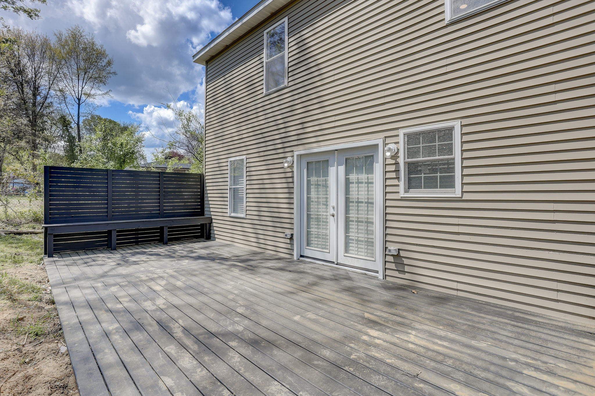 E Oak Ave-044