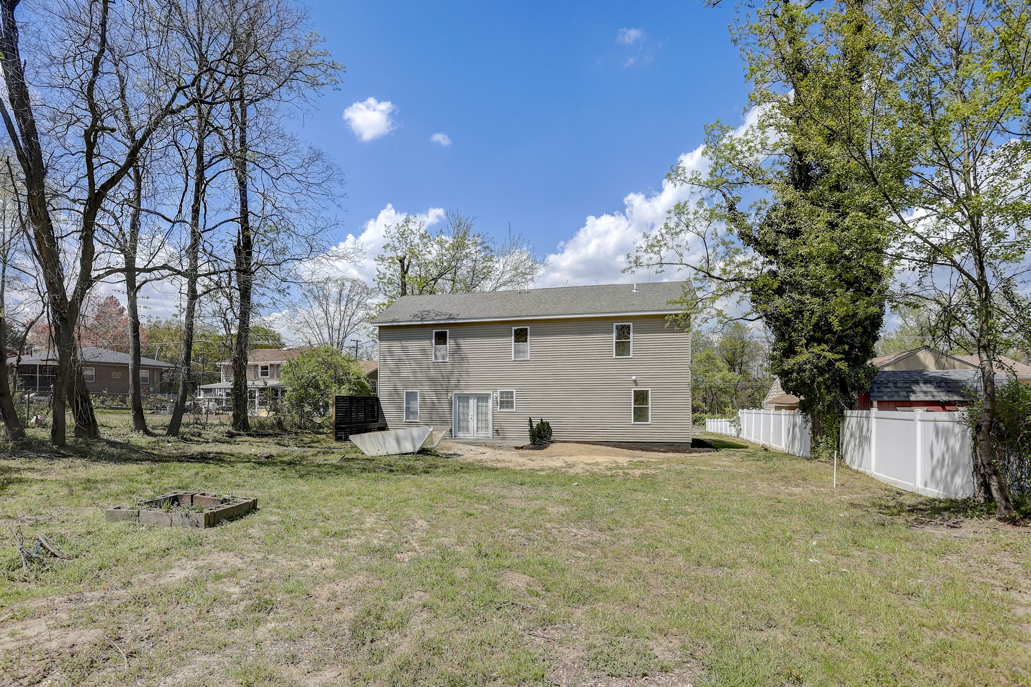 E Oak Ave-046