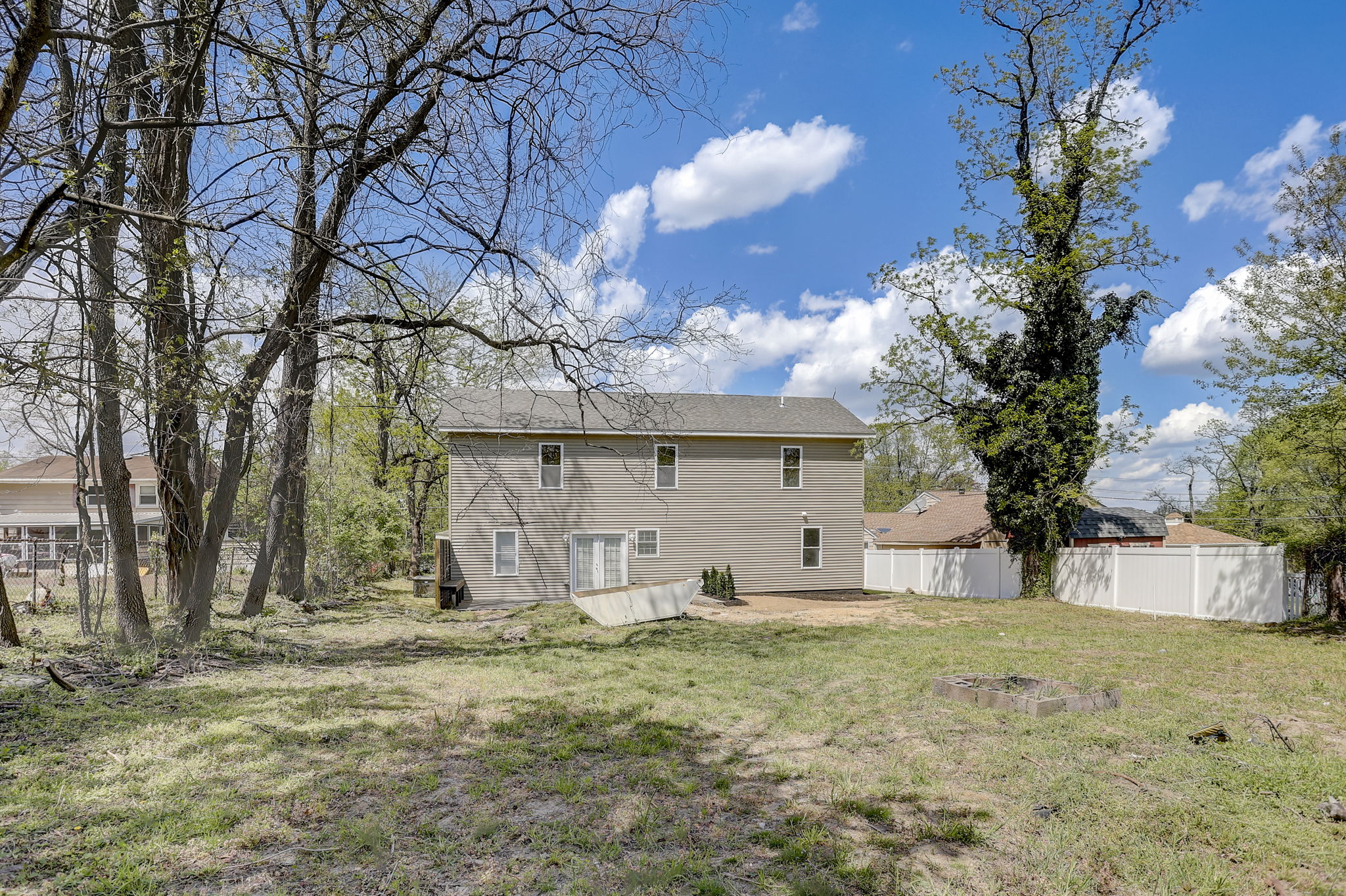 E Oak Ave-048