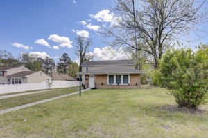 E Oak Ave-003