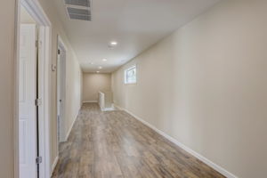 E Oak Ave-035