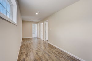 E Oak Ave-040