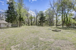 E Oak Ave-045