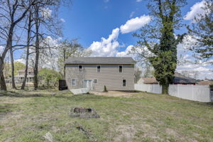 E Oak Ave-047