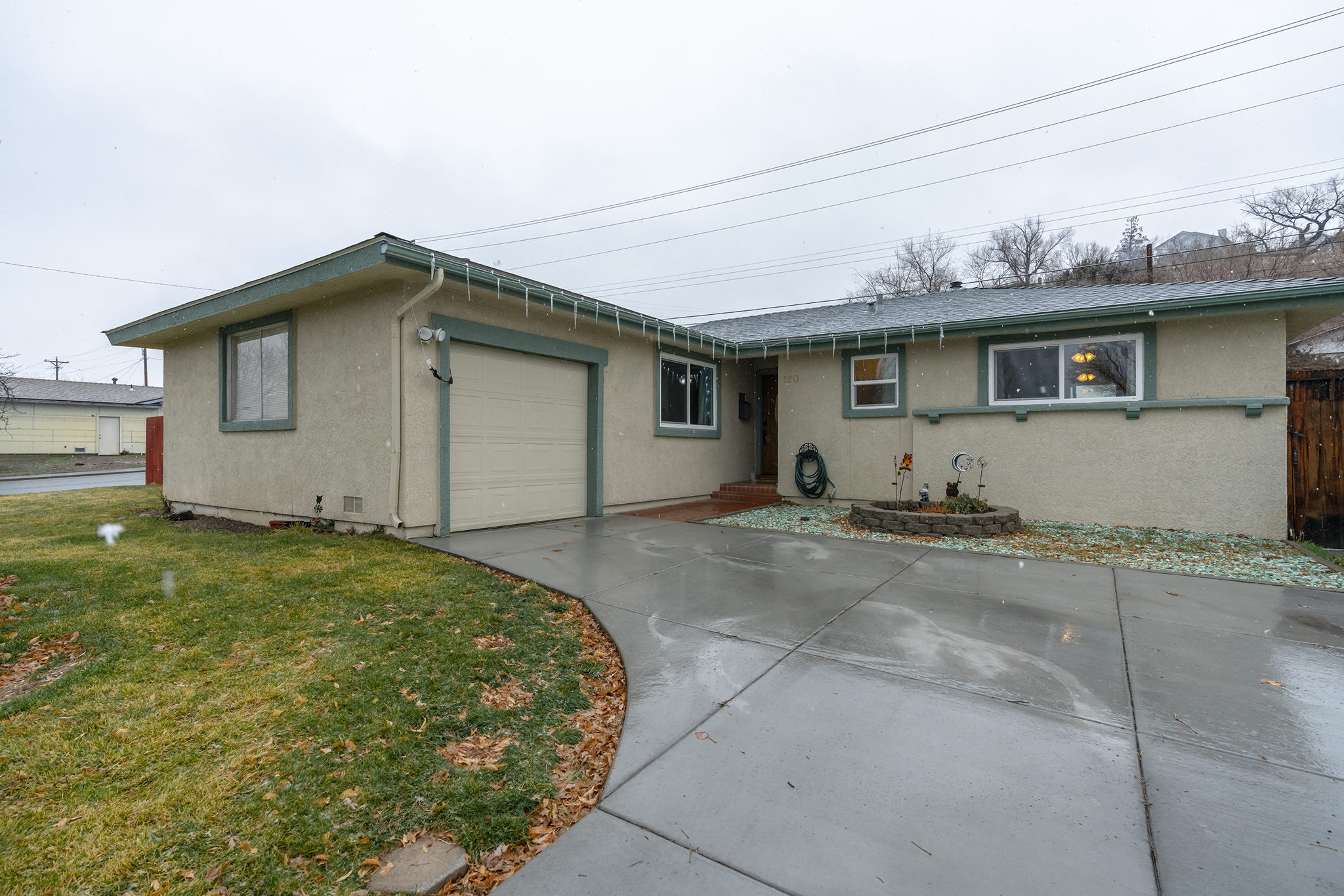 120 Eric Ave, Sparks, NV 89431, USA Photo 3