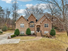 Flagstone Dr-S0512-001.jpg