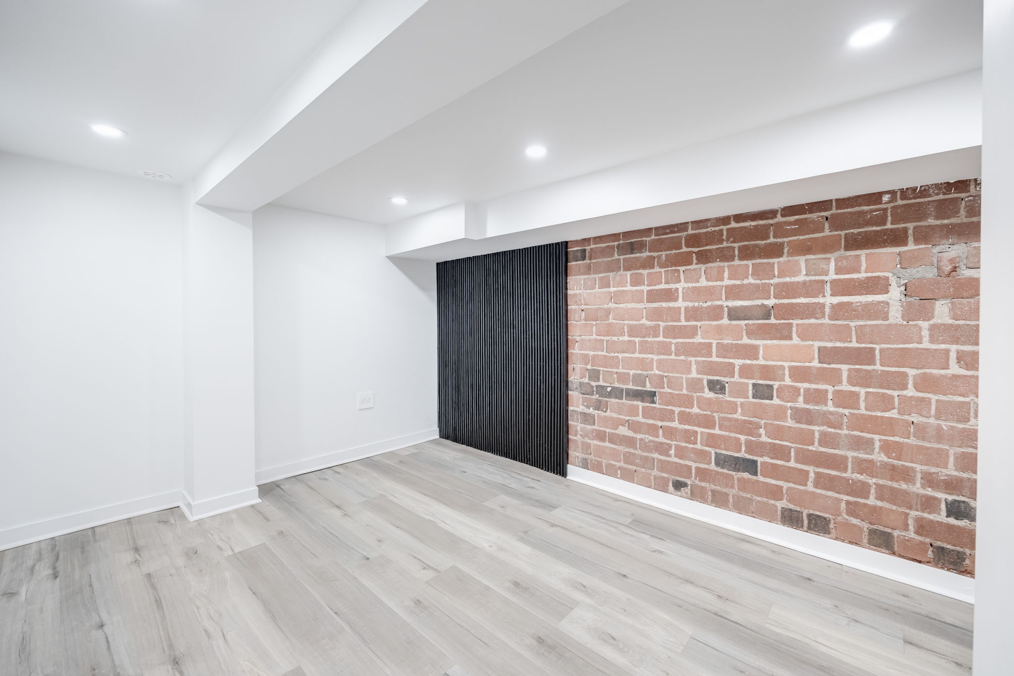Toronto property showcase — delivered property photograph 9