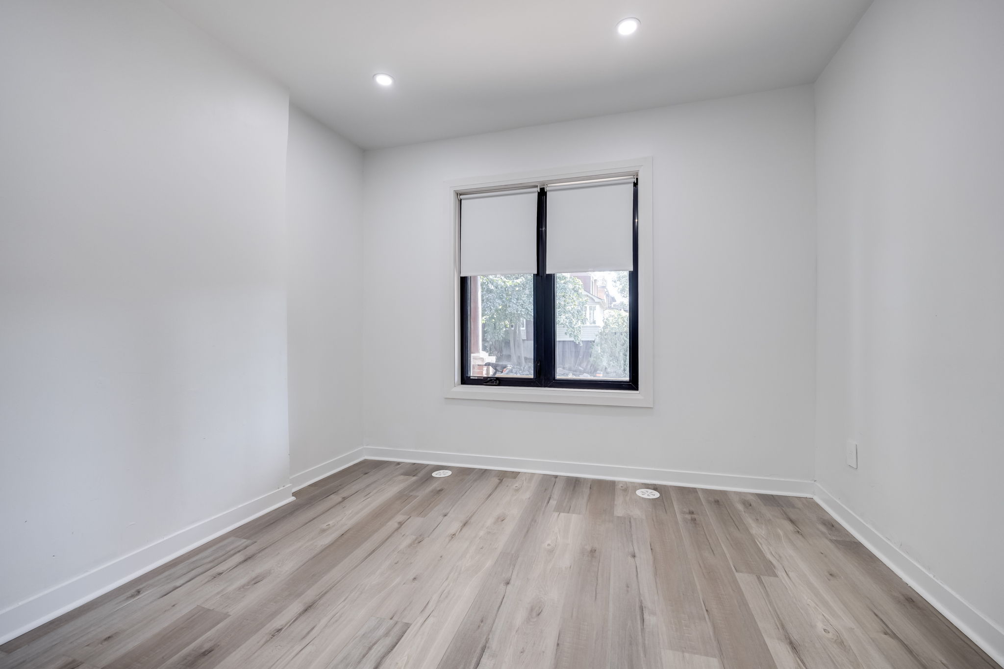 Toronto property showcase — delivered property photograph 13