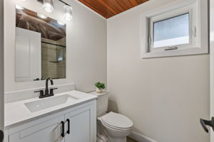 Photo 40