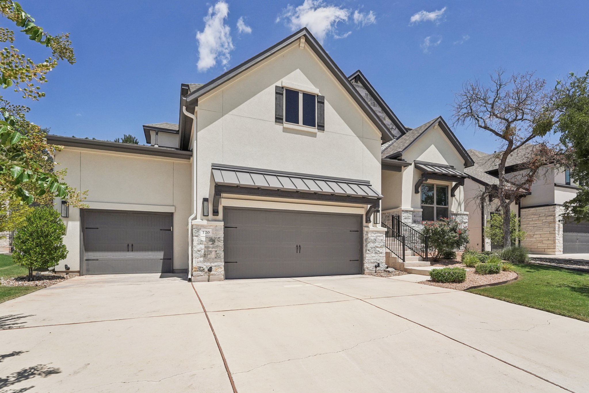 Hollytree Ct-S2407-003.jpg