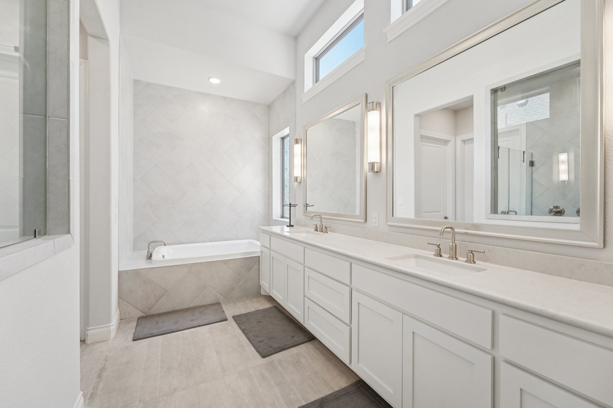 Hollytree Ct-S2407-026.jpg