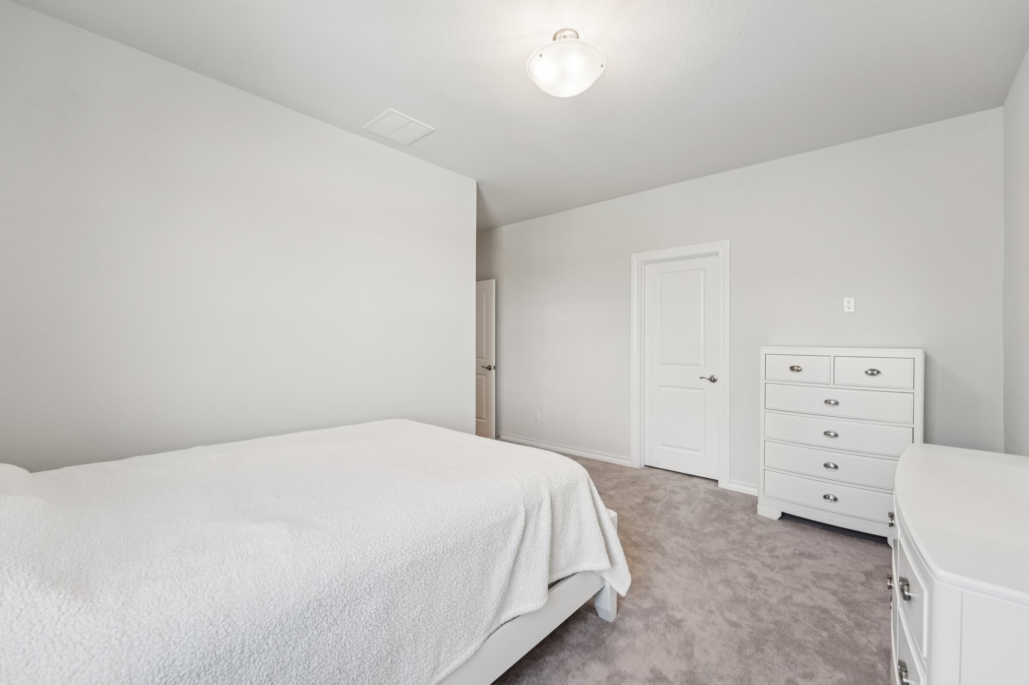 Hollytree Ct-S2407-032.jpg