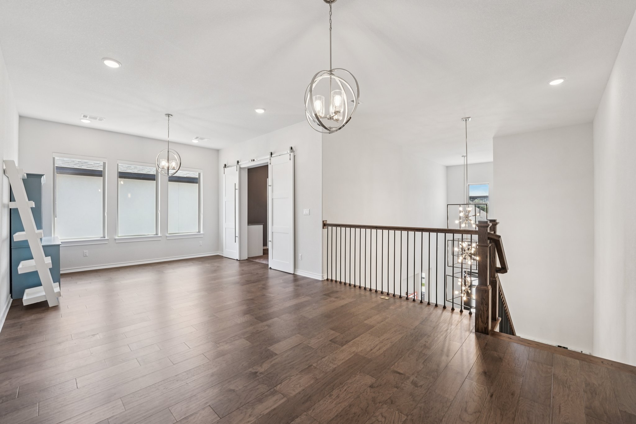 Hollytree Ct-S2407-036.jpg