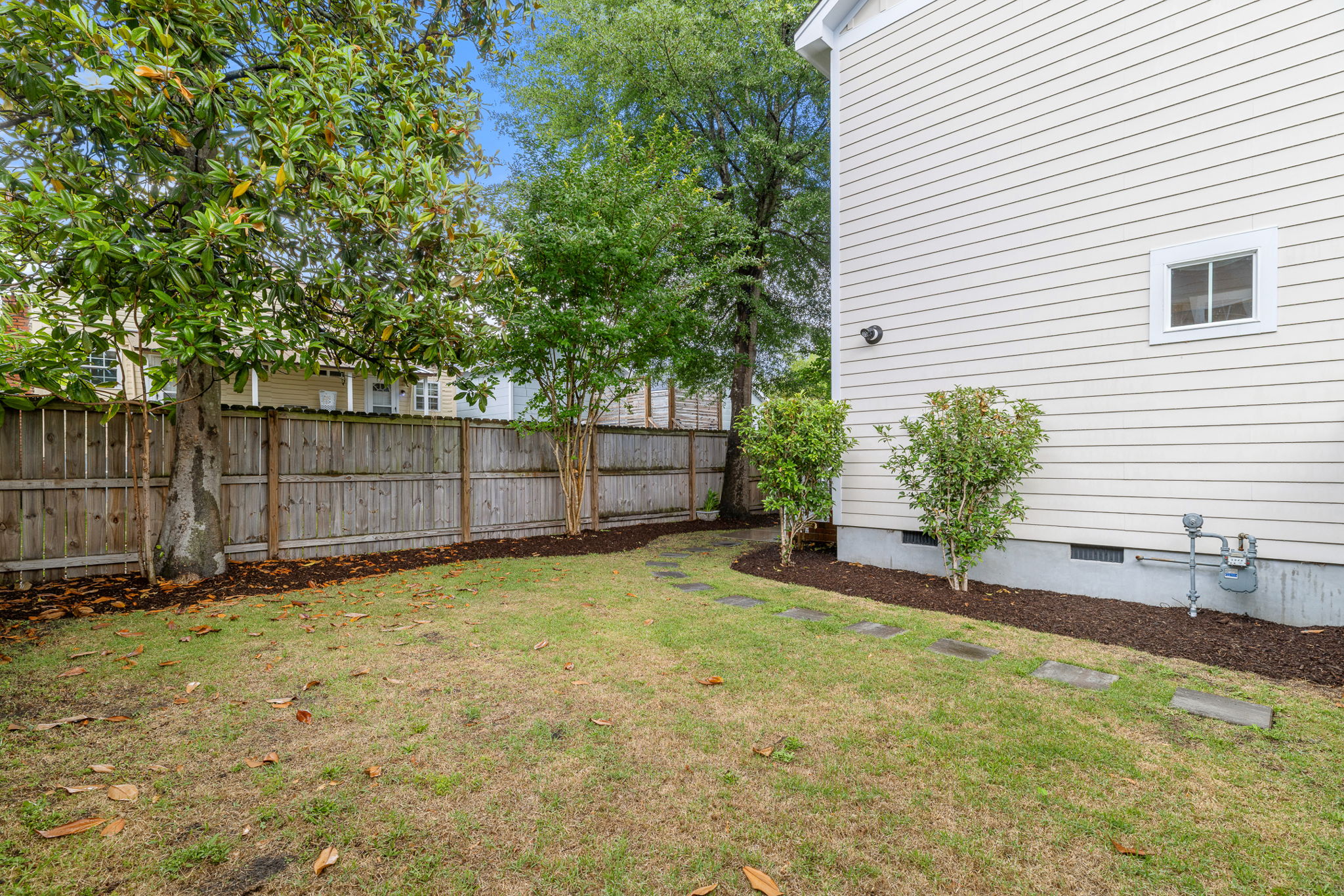 GI - 120 Magnolia St - Listing-46