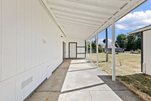  Photo 44