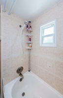 Bathroom 1b