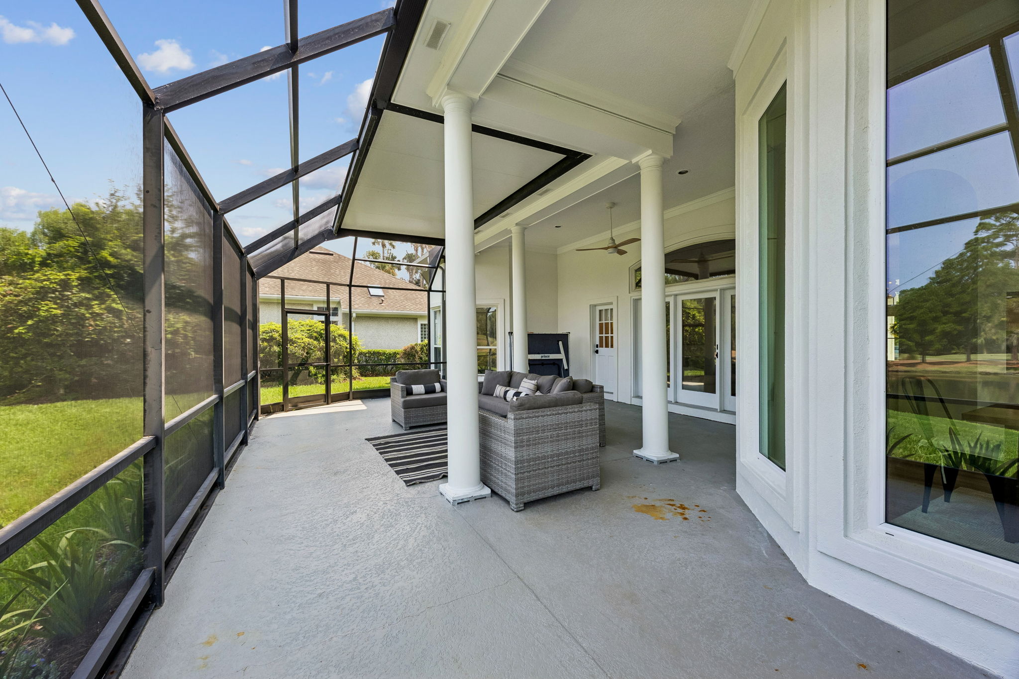 Screened-in Porch