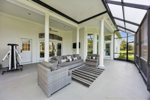 Screened-in Porch