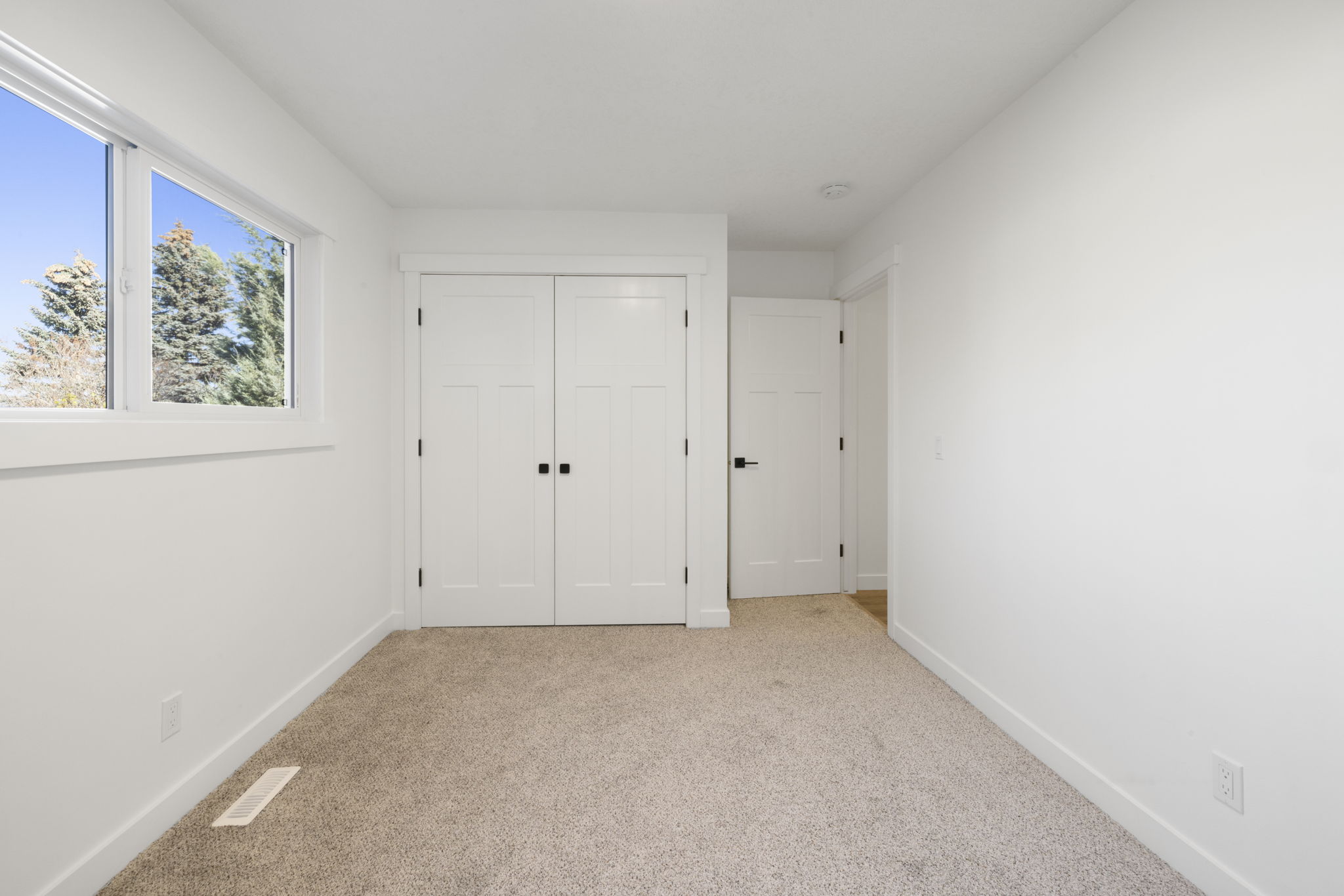 120 Parkglen Crescent SE, Calgary, AB T2J 4M1, Canada Photo 30