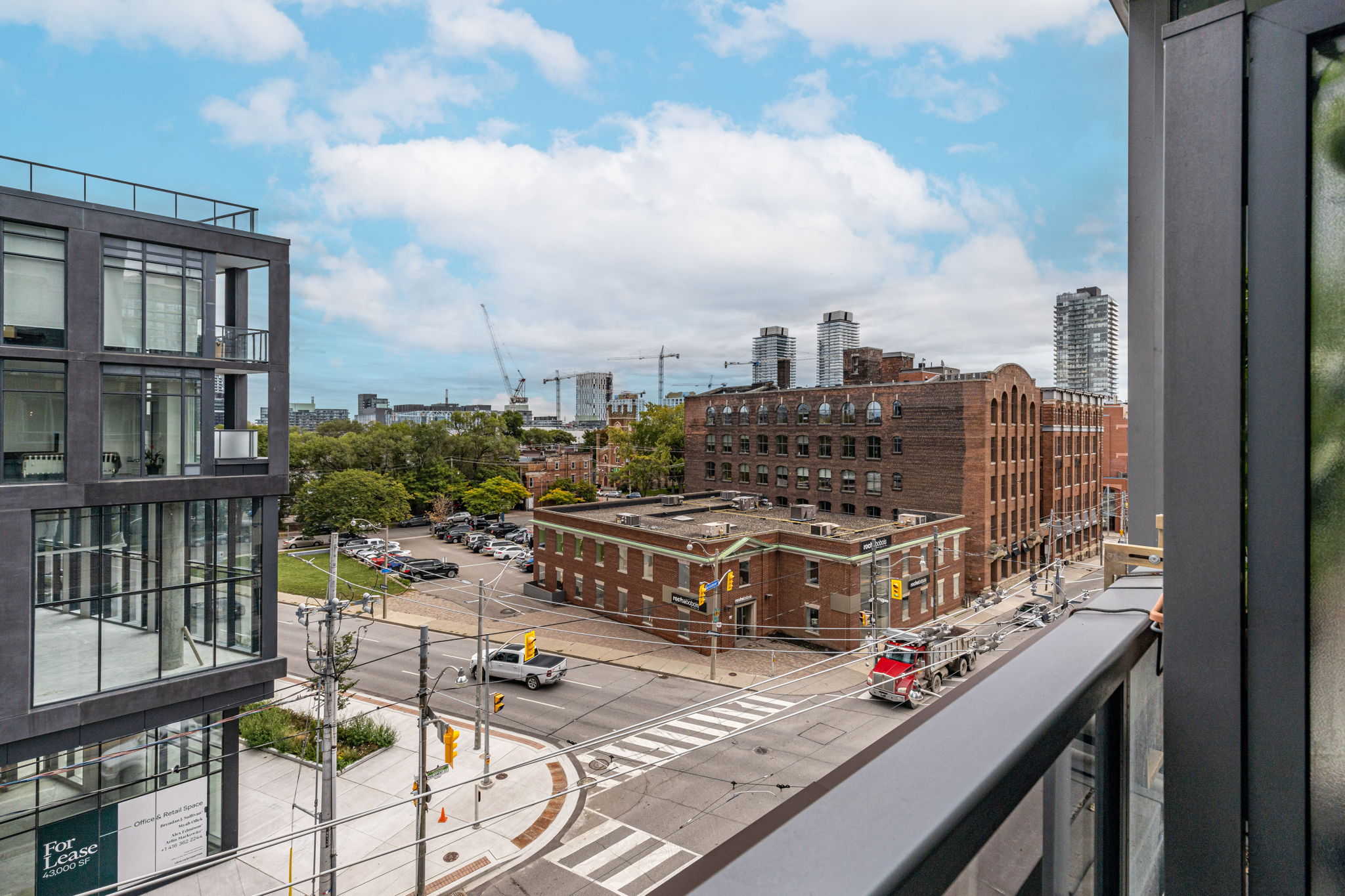 Toronto property showcase — delivered property photograph 23