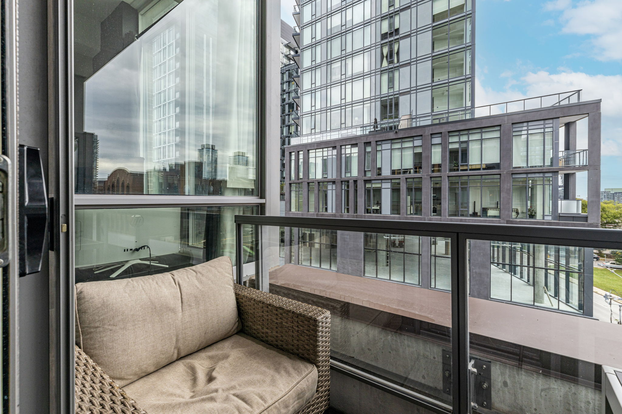 Toronto property showcase — delivered property photograph 22
